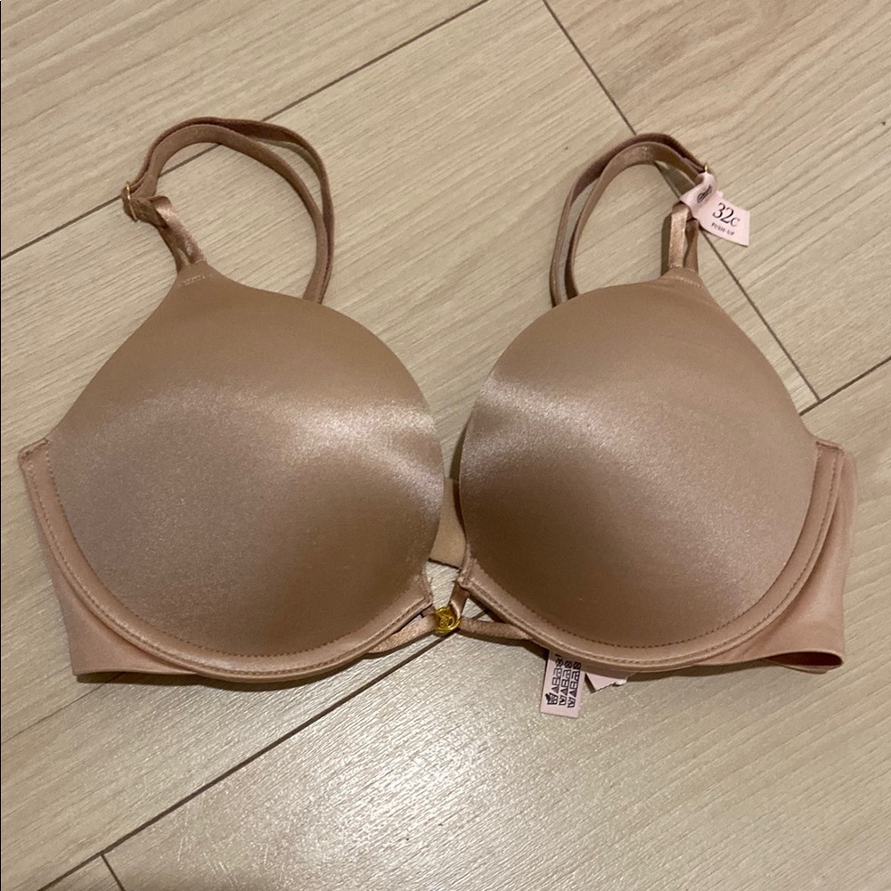 victoria Secert Bombshell Push Up Bra